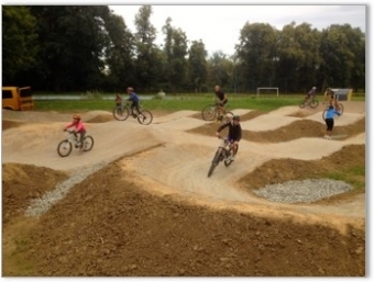 Pumptrackový sportpark pumptrack 2.jpg.